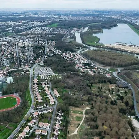 Confort Et Commodite A * Torcy (Seine-et-Marne)